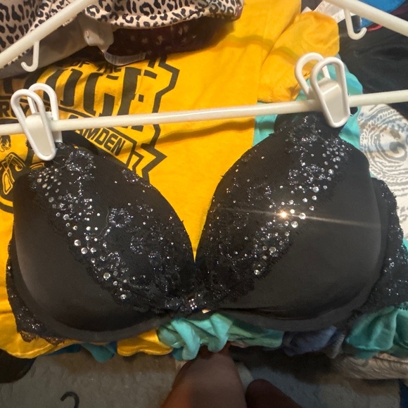 Victoria’s Secret Bra - Picture 1 of 3